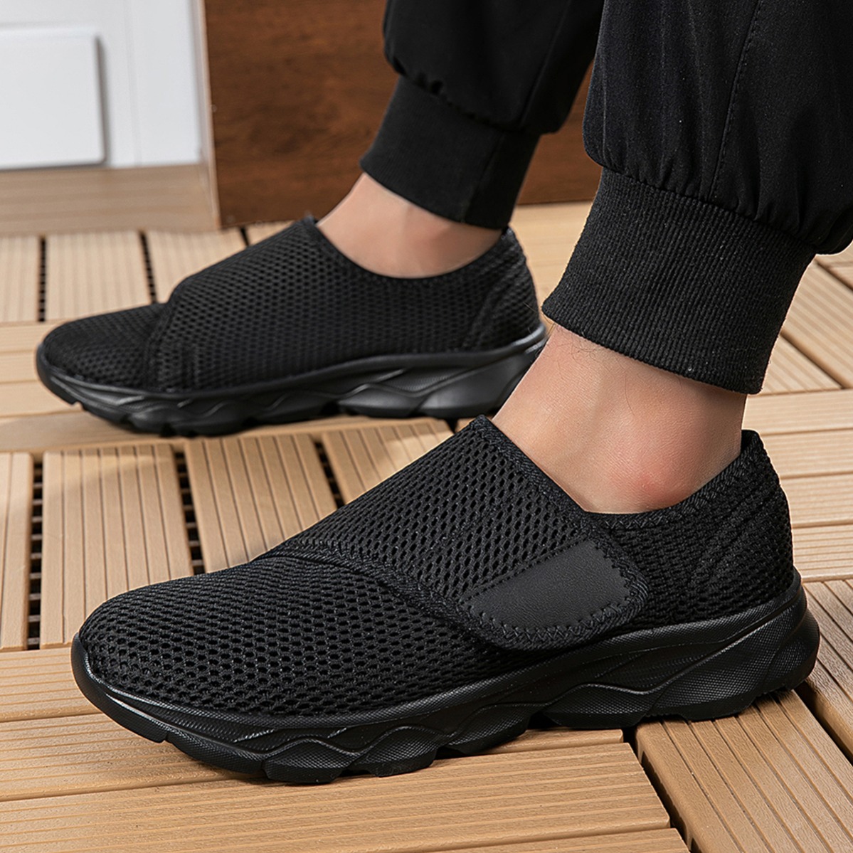 Sepatu Jalan Pria Baru Berbaha - Sneaker Box ulasan dan harga
